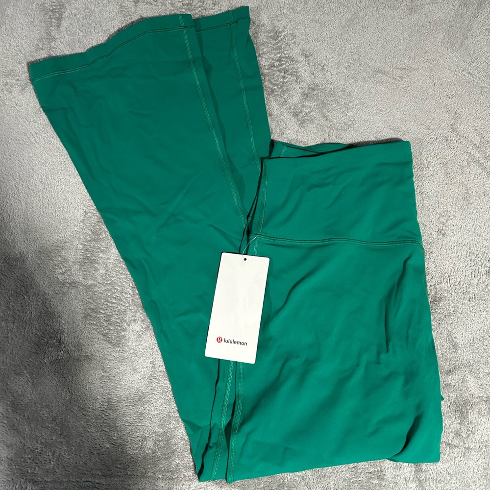 NWT Cascadia Green Lululemon